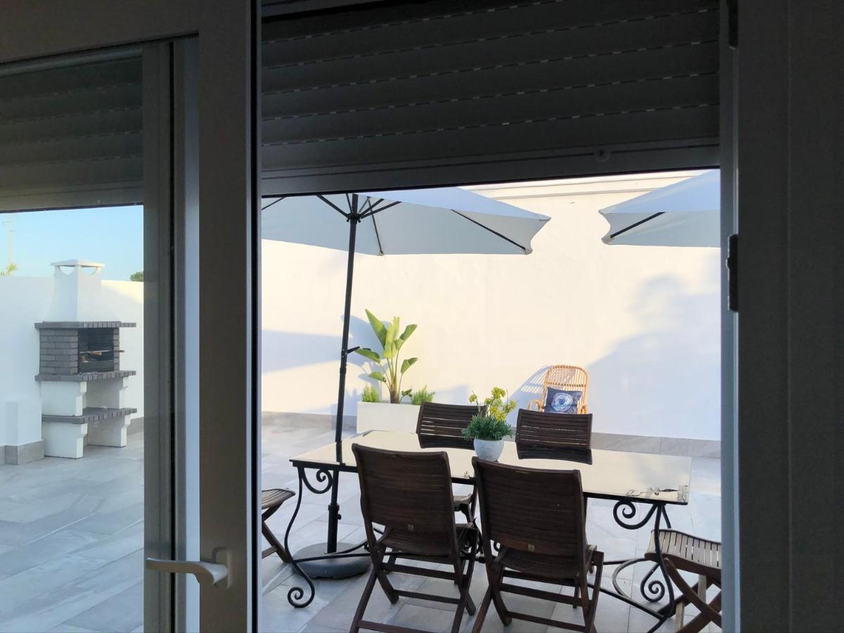 Villas Santa Ana โกนิล เด ลาฟรอนเตรา ภายนอก รูปภาพ