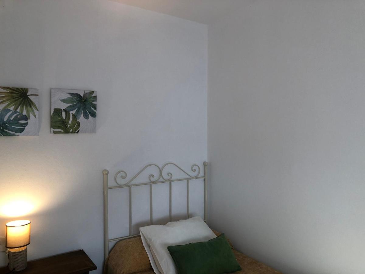 Villas Santa Ana โกนิล เด ลาฟรอนเตรา ภายนอก รูปภาพ