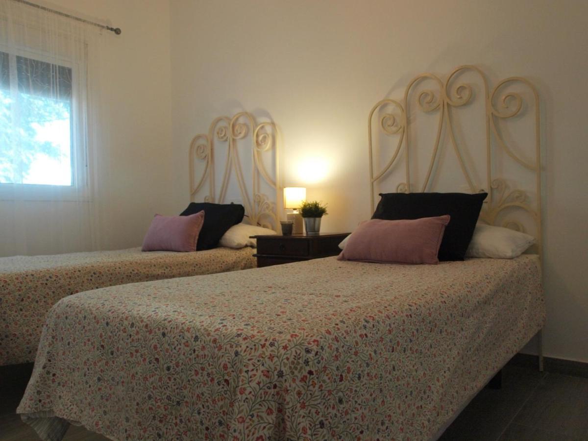 Villas Santa Ana โกนิล เด ลาฟรอนเตรา ภายนอก รูปภาพ