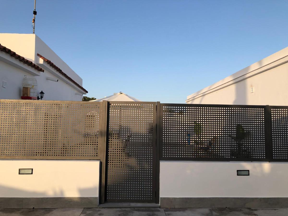 Villas Santa Ana โกนิล เด ลาฟรอนเตรา ภายนอก รูปภาพ