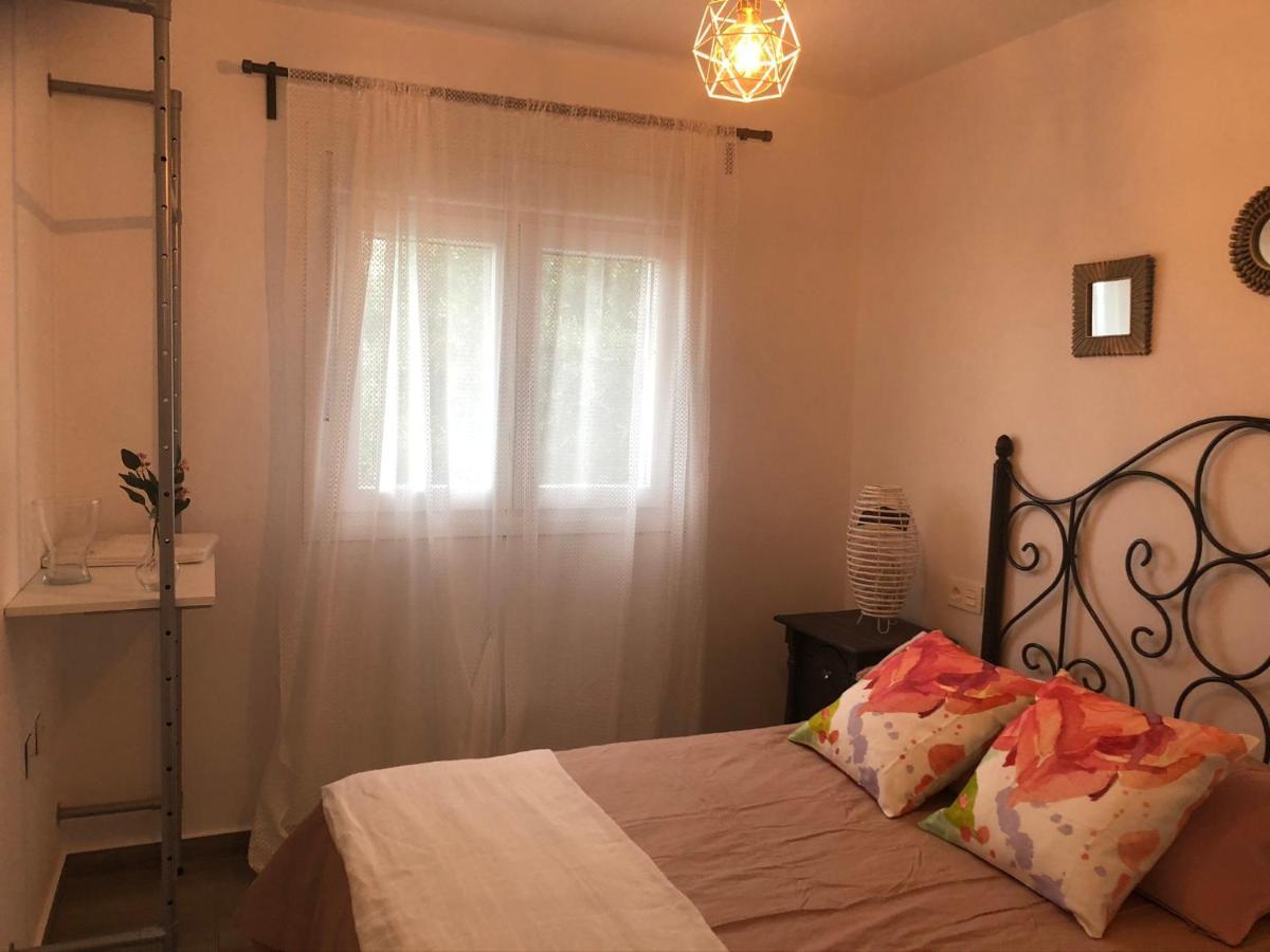 Villas Santa Ana โกนิล เด ลาฟรอนเตรา ภายนอก รูปภาพ