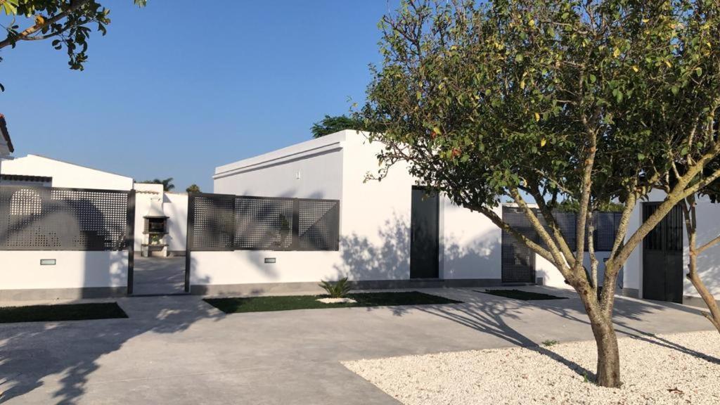 Villas Santa Ana โกนิล เด ลาฟรอนเตรา ภายนอก รูปภาพ