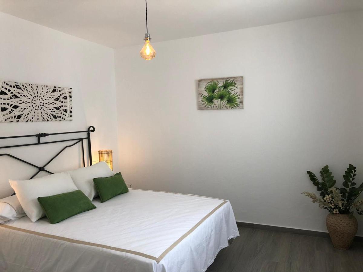 Villas Santa Ana โกนิล เด ลาฟรอนเตรา ภายนอก รูปภาพ